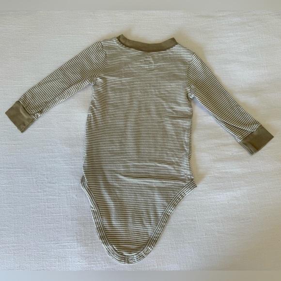 Carter’s | 3-Piece ‘Tiny Explorer’ Bundle | 12 months - Picture 7 of 9